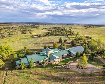 Red Dog Ranch: Equestrian Property with Well-Appointed Home