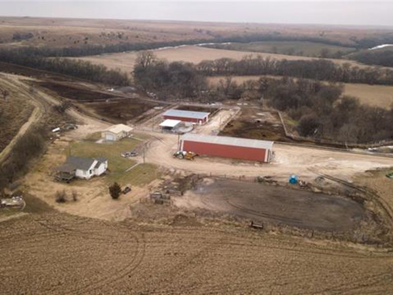 This One-Of-A-Kind Tract Feature : Natoma : Rooks County : Kansas
