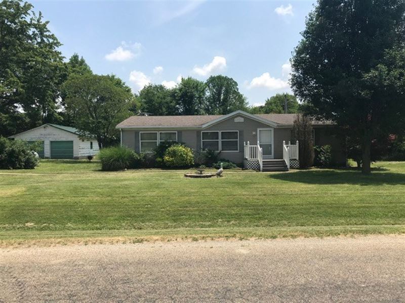 3 Bedroom, 2 Bath Country Home Pond : Flat Rock : Crawford County : Illinois