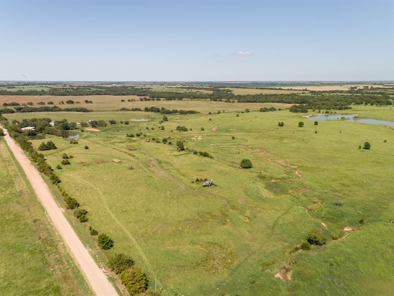 Noble County Country Home with Land : Red Rock : Noble County : Oklahoma