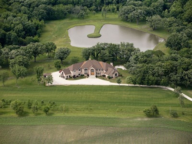 Amber Oaks Estate On 107.65 Acres : Milford : Iroquois County : Illinois