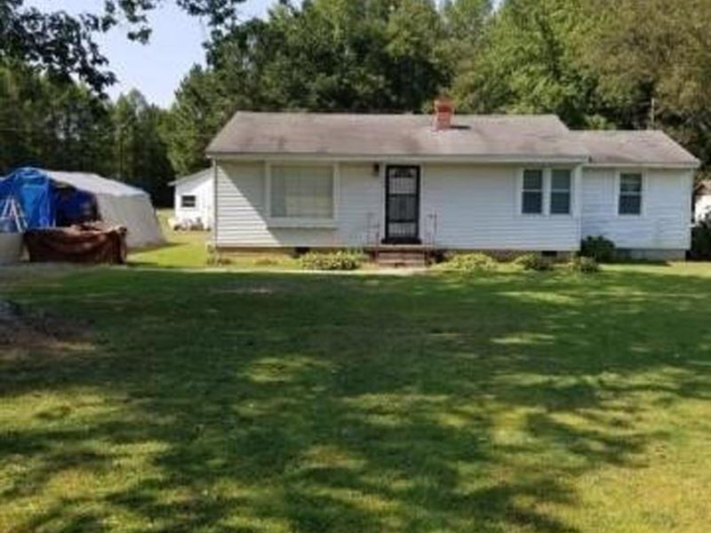 Cozy Country Home On 3.5 Acres : Trenton : Carroll County : Tennessee