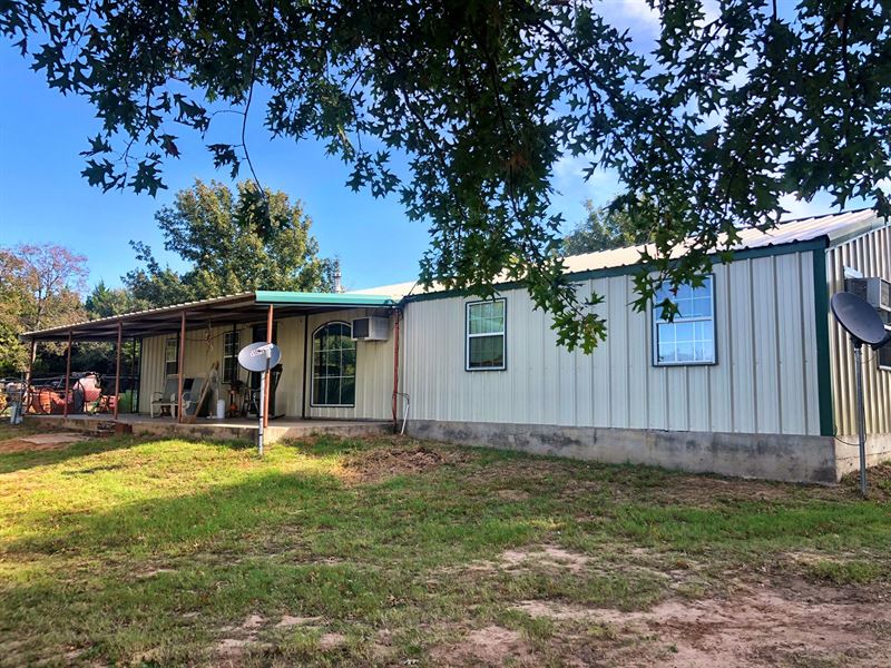 Metal Home 45 Acres To Be Estate : Marietta : Love County : Oklahoma