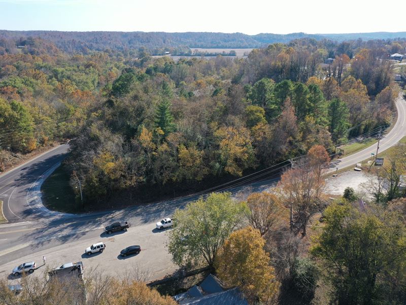 Absolute Auction-Prime Commercial : Linden : Perry County : Tennessee