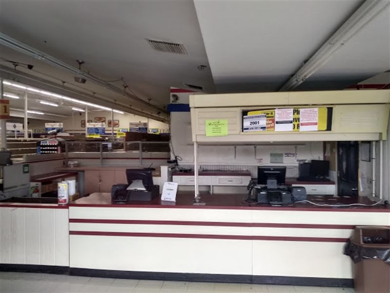 Iga Grocery Store, Land Auction in Illinois, 232013 AUCTIONFLIP