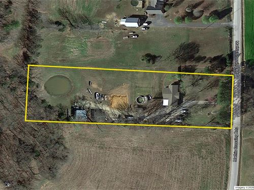 Beautiful Home & 3 Acres at Auction : Milan : Gibson County : Tennessee