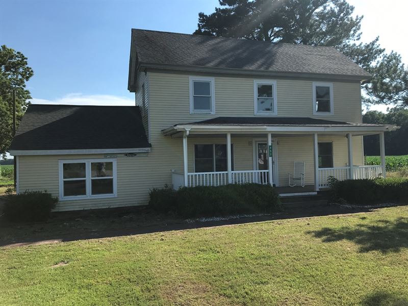 Country Farmhouse Auction-Hertford : Hertford : Perquimans County : North Carolina