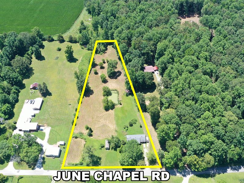 3 Br / 1 Ba Home and Barn : Cookeville : Overton County : Tennessee