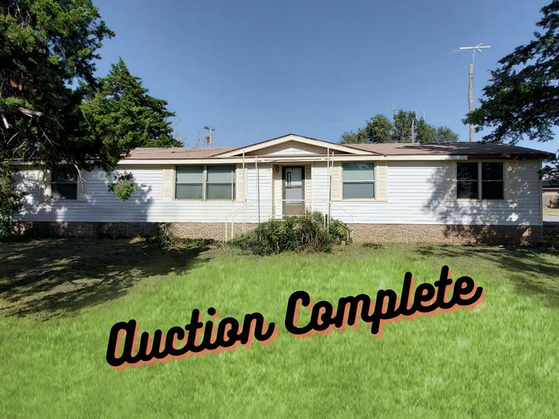 Butler, OK Home & 8 Lots to : Butler : Custer County : Oklahoma
