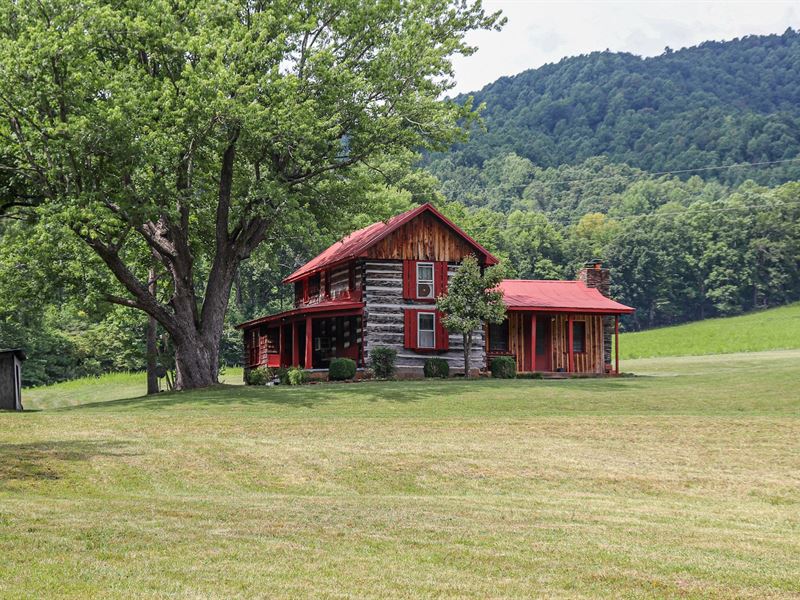 Historic Farmhouse Stuart VA Online : Stuart : Patrick County : Virginia