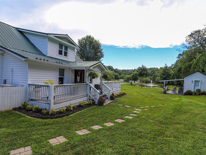 Farm for Sale in Meadows of Dan VA : Meadows Of Dan : Floyd County : Virginia