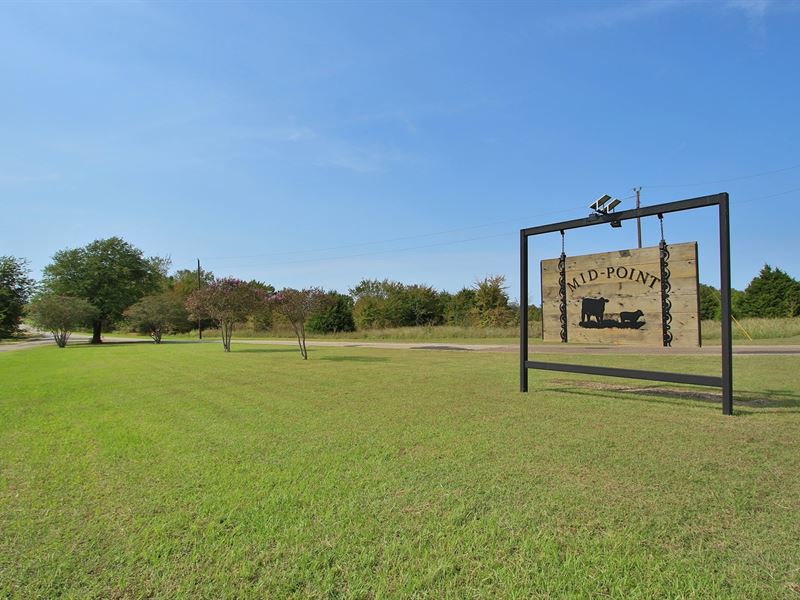 Auction Property Main Guest House : Wills Point : Van Zandt County : Texas