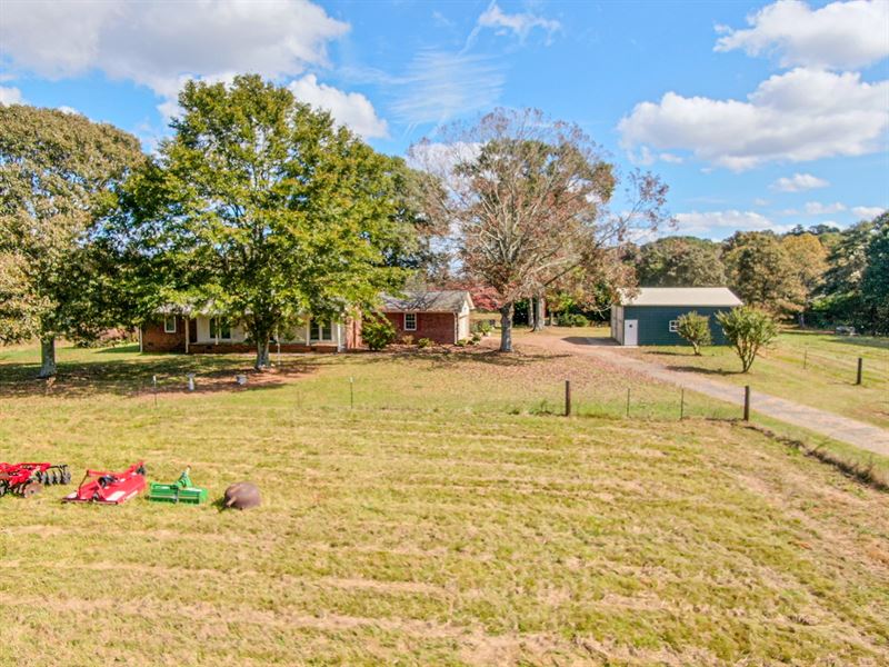 Brick Ranch Home in Anderson SC : Anderson : Anderson County : South Carolina