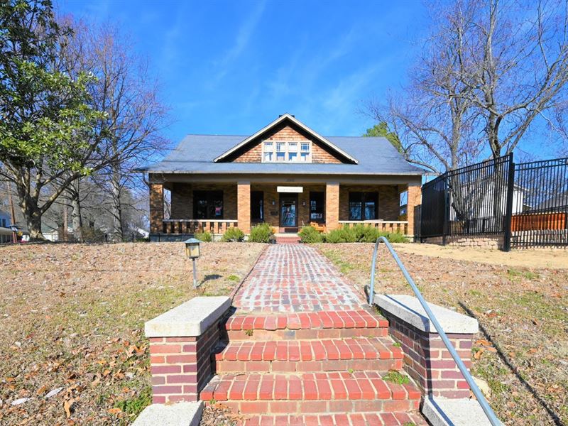 Online Auction, Restaurant & Ff&E : Jonesboro : Craighead County : Arkansas