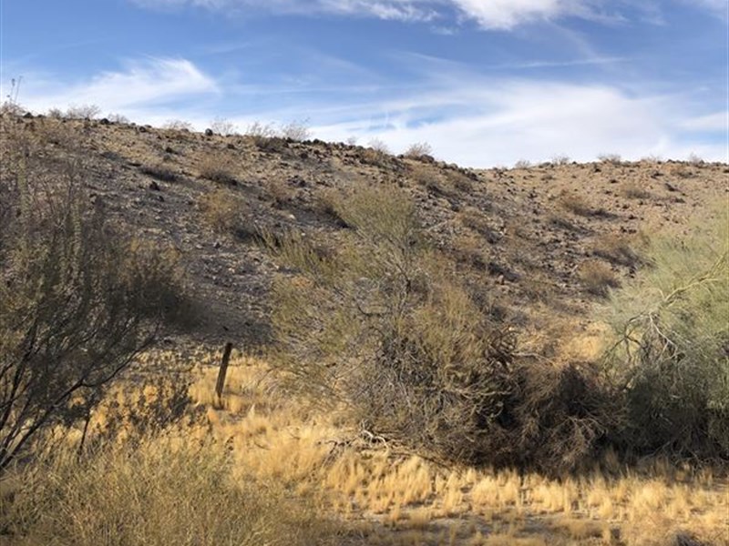 1 Acre Lot Near Havasu : Yucca : Mohave County : Arizona