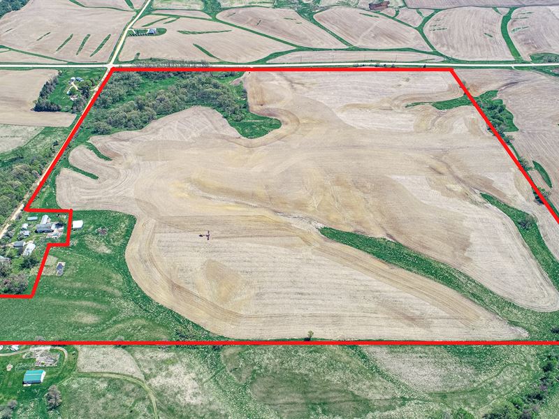 Jones County Farmland by Auction : Center Junction : Jones County : Iowa