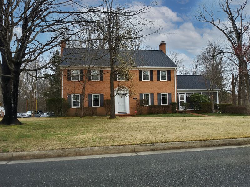 An Investor's Dream, 3 Homes : Lynchburg : Lynchburg City County : Virginia