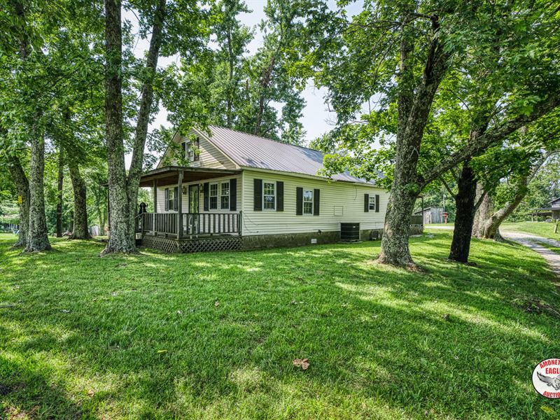 Home & 12.56 Acres : Jamestown : Fentress County : Tennessee