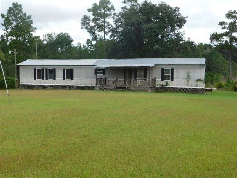 13.56 Acres with Mobile Home : Alapaha : Berrien County : Georgia