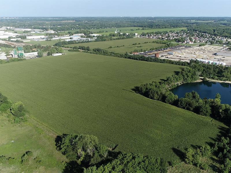 66 +/- Acres Offered in 2 Tracts : Belvidere : DeKalb County : Illinois