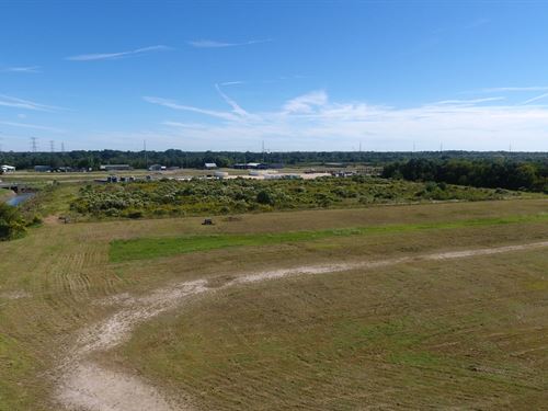 Commercial Land in Groves : Groves : Jefferson County : Texas