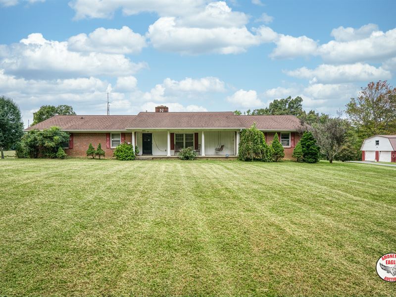 Brick Home & 20 +/- Acres, Personal : Cookeville : Putnam County : Tennessee