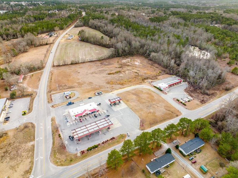 Corner Lot, Public Road Frontage : Sanford : Harnett County : North Carolina