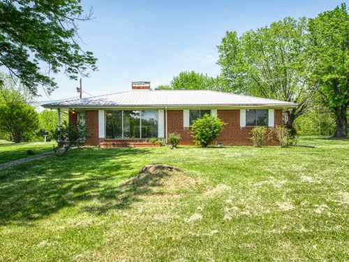Brick Home & 6+/- Acres : Hilham : Overton County : Tennessee