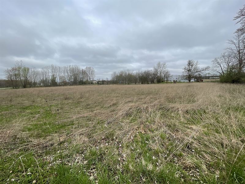 Real Estate Auction, 3.49+/- Acres : Cromwell : Noble County : Indiana