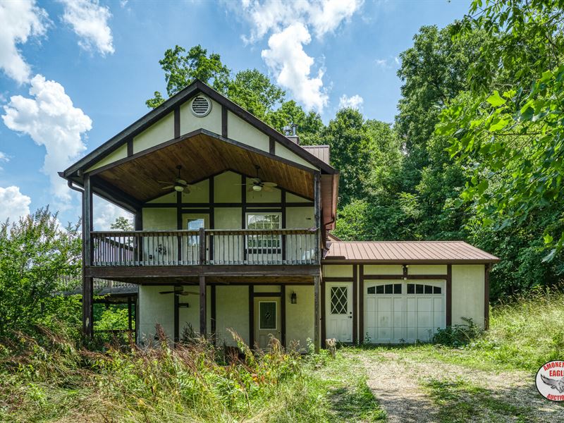 Home & 12+/- Acres : Jamestown : Fentress County : Tennessee