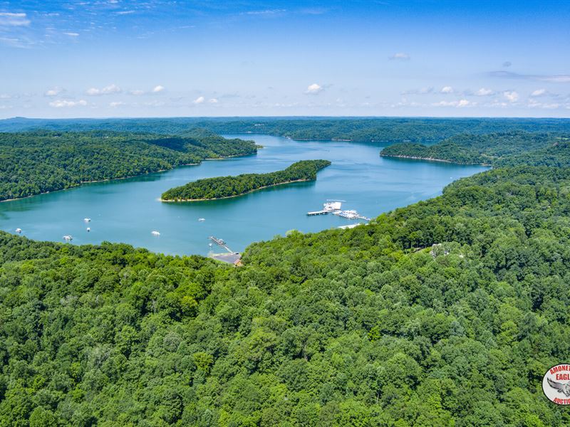 7.9 Acres & 2 Lots : Byrdstown : Pickett County : Tennessee