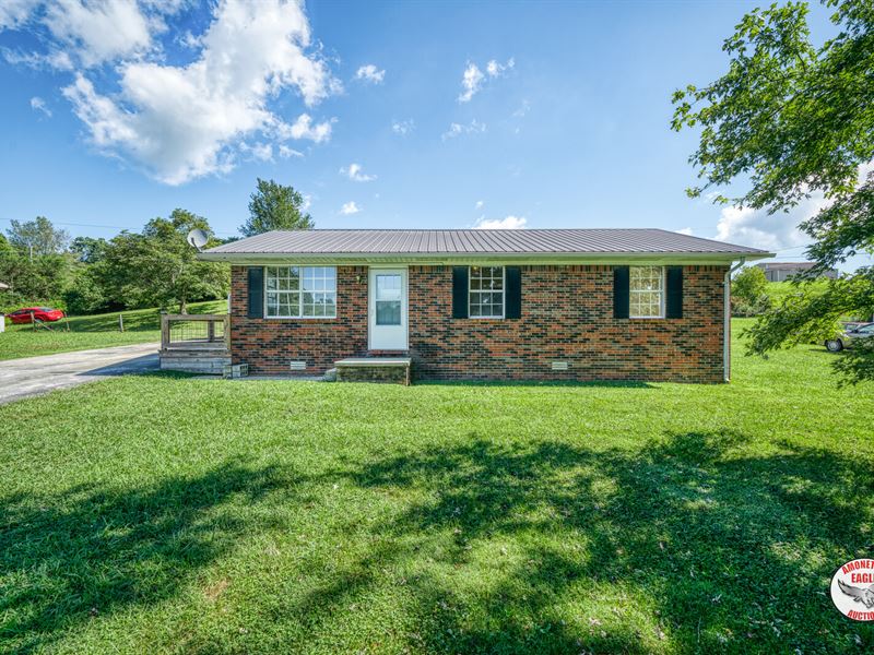Brick Home & Lot : Albany : Clinton County : Kentucky