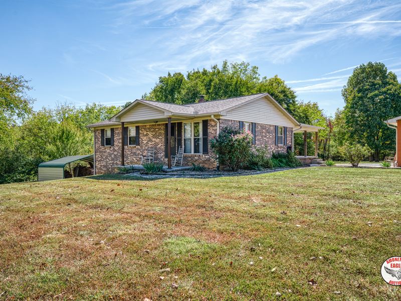 Brick Home & 2+/- Acres : Celina : Clay County : Tennessee