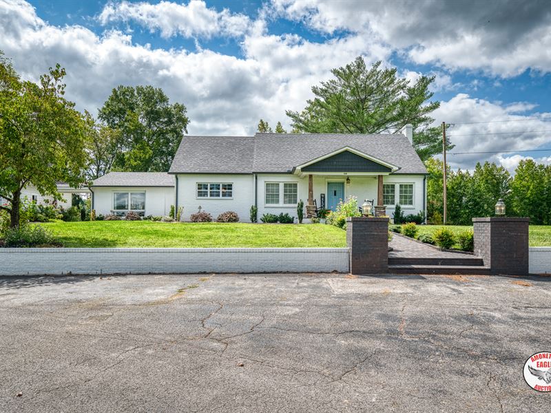 Stunning Home & Prime 180+/- Acres : Cookeville : Putnam County : Tennessee