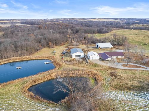 Ranch, Outbuildings & 40 Acres : Dearborn : Platte County : Missouri