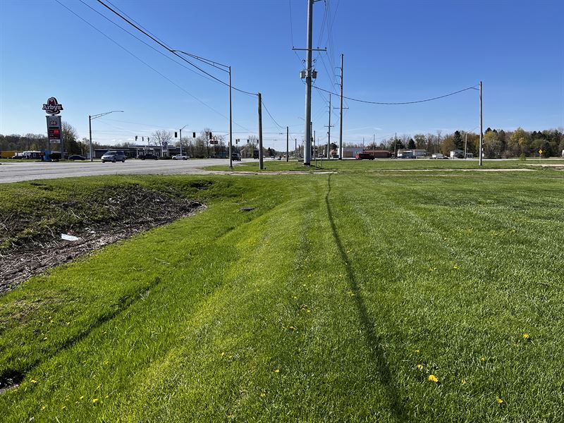 Commercial Lot in Marshall County : Lapaz : Marshall County : Indiana