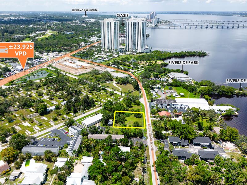 Riverside Villas, Waterview Lot FL : Fort Myers : Lee County : Florida