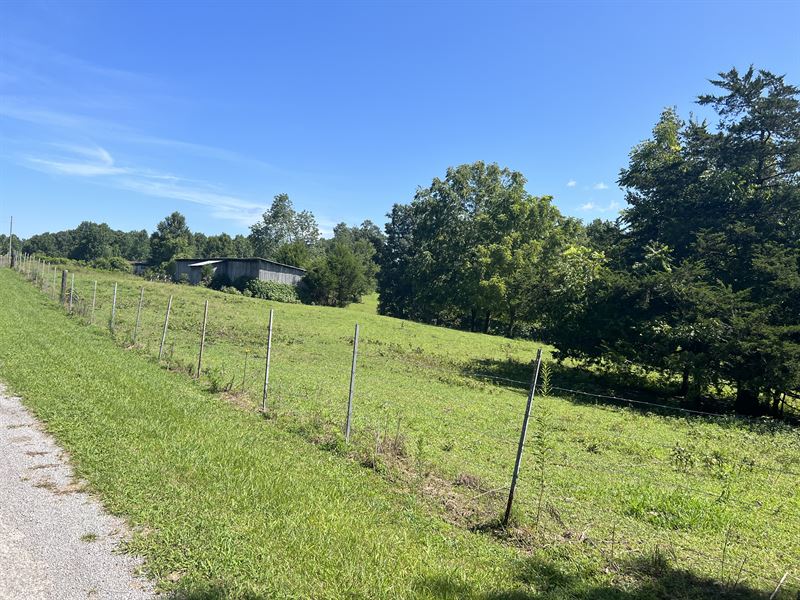 SW Mobile Home & 5+/- Ac : Gainesboro : Jackson County : Tennessee