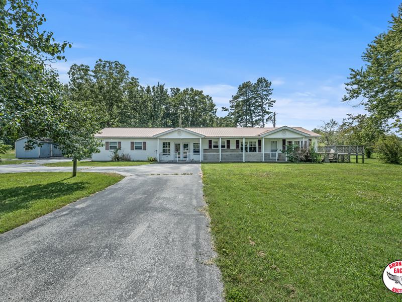 Home & 14.91+/- Acres : Allardt : Fentress County : Tennessee