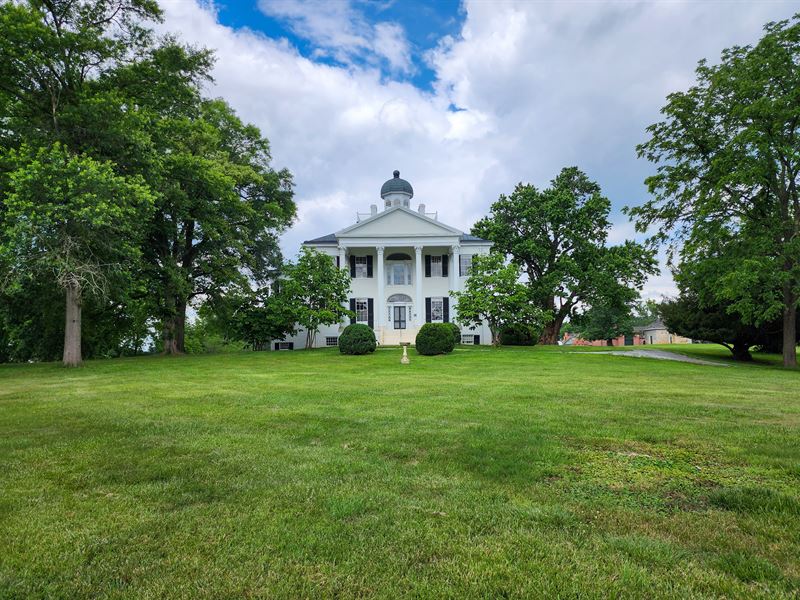 Virginia Grand Antebellum Estate : Boyce : Clarke County : Virginia