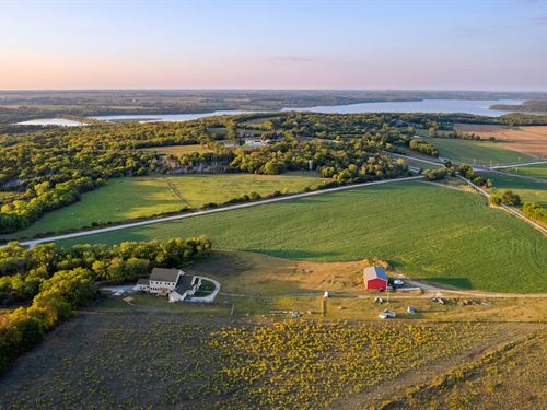 Luxury 37 Acre Country Estate : Overbrook : Douglas County : Kansas