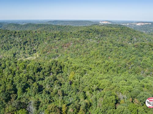 28+/- Acres & 1.27+/- Acre Lot : Cookeville : Putnam County : Tennessee