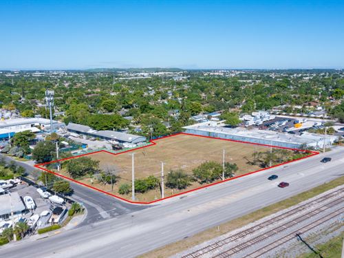 Large Corner Prime Development Site : Pompano Beach : Broward County : Florida