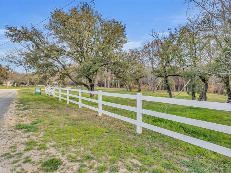 Waterfront Lot at Auction : Kerrville : Kerr County : Texas