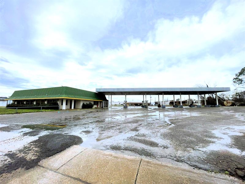 Auction, Former Truck Stop : Shreveport : Caddo Parish Parish : Louisiana
