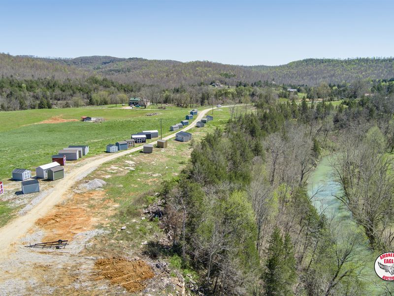 Shop Buildings, 14+/- Acres : Stearns : McCreary County : Kentucky