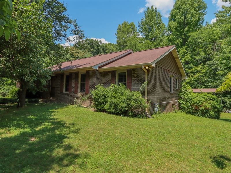 Brick Home Near Schools & I-40 : Monterey : Putnam County : Tennessee