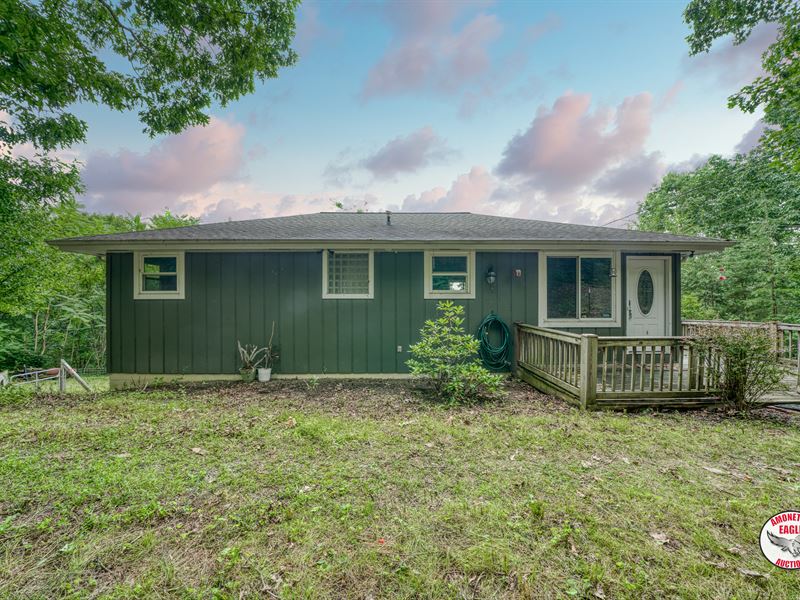 Home & 5+/- Acres : Pikeville : Bledsoe County : Tennessee