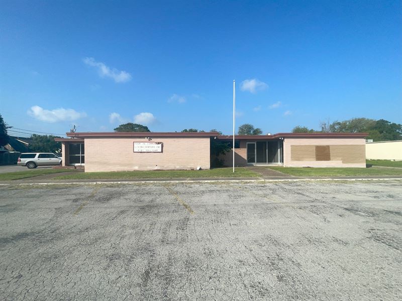 Homes & Commercial Bldg : Corpus Christi : Nueces County : Texas