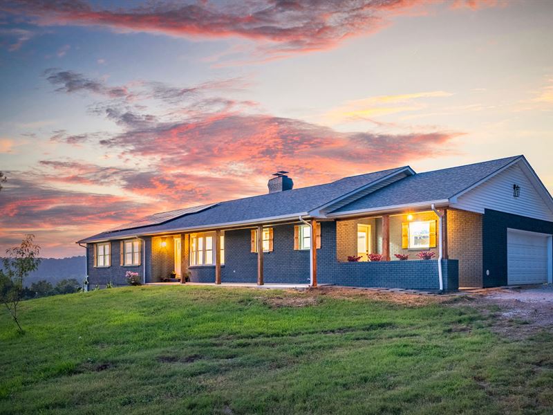Stunning 5 Bed, 4 Bath Home : Dover : Stewart County : Tennessee
